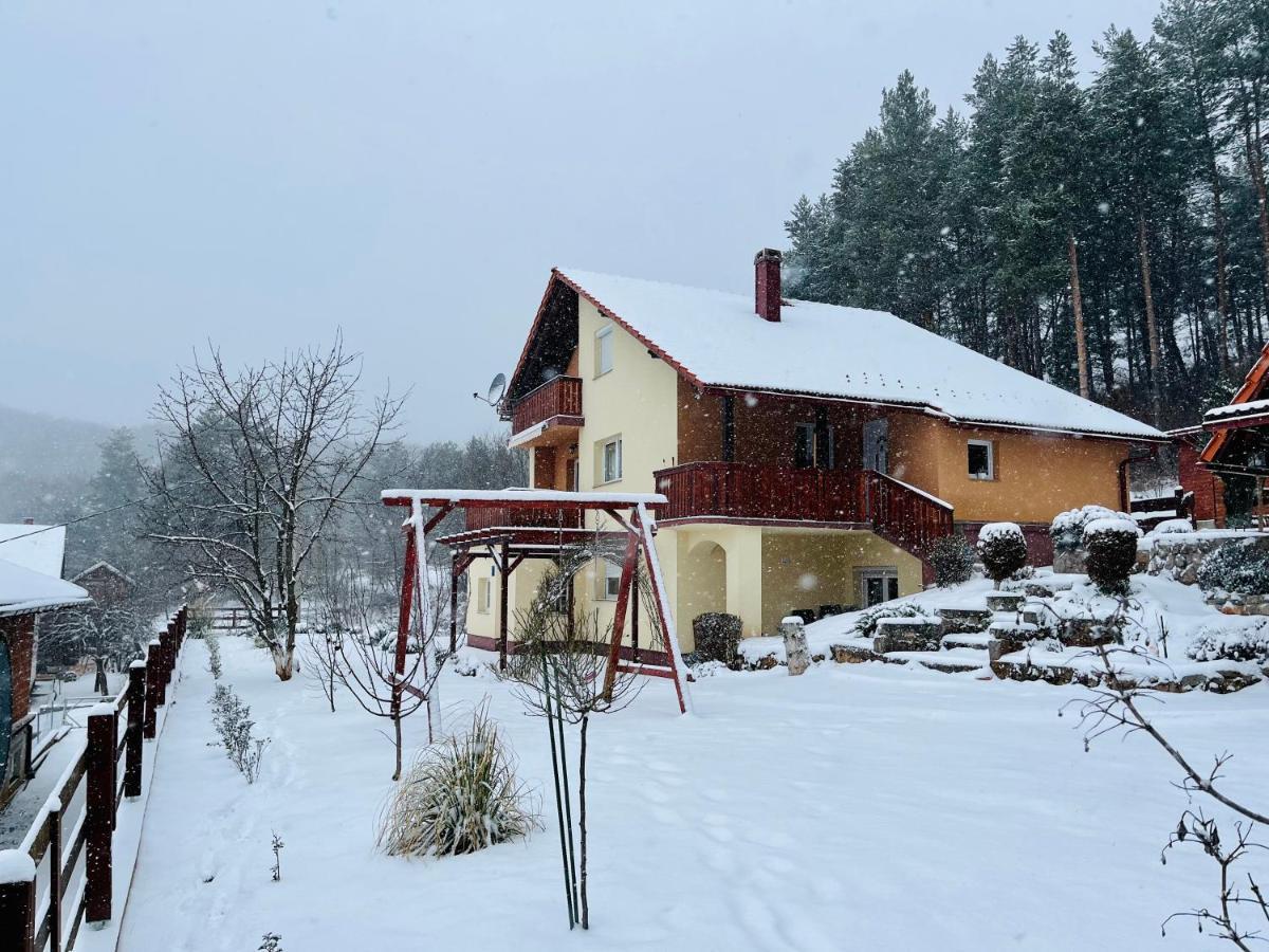 Apartman Korina Otocac Exterior photo