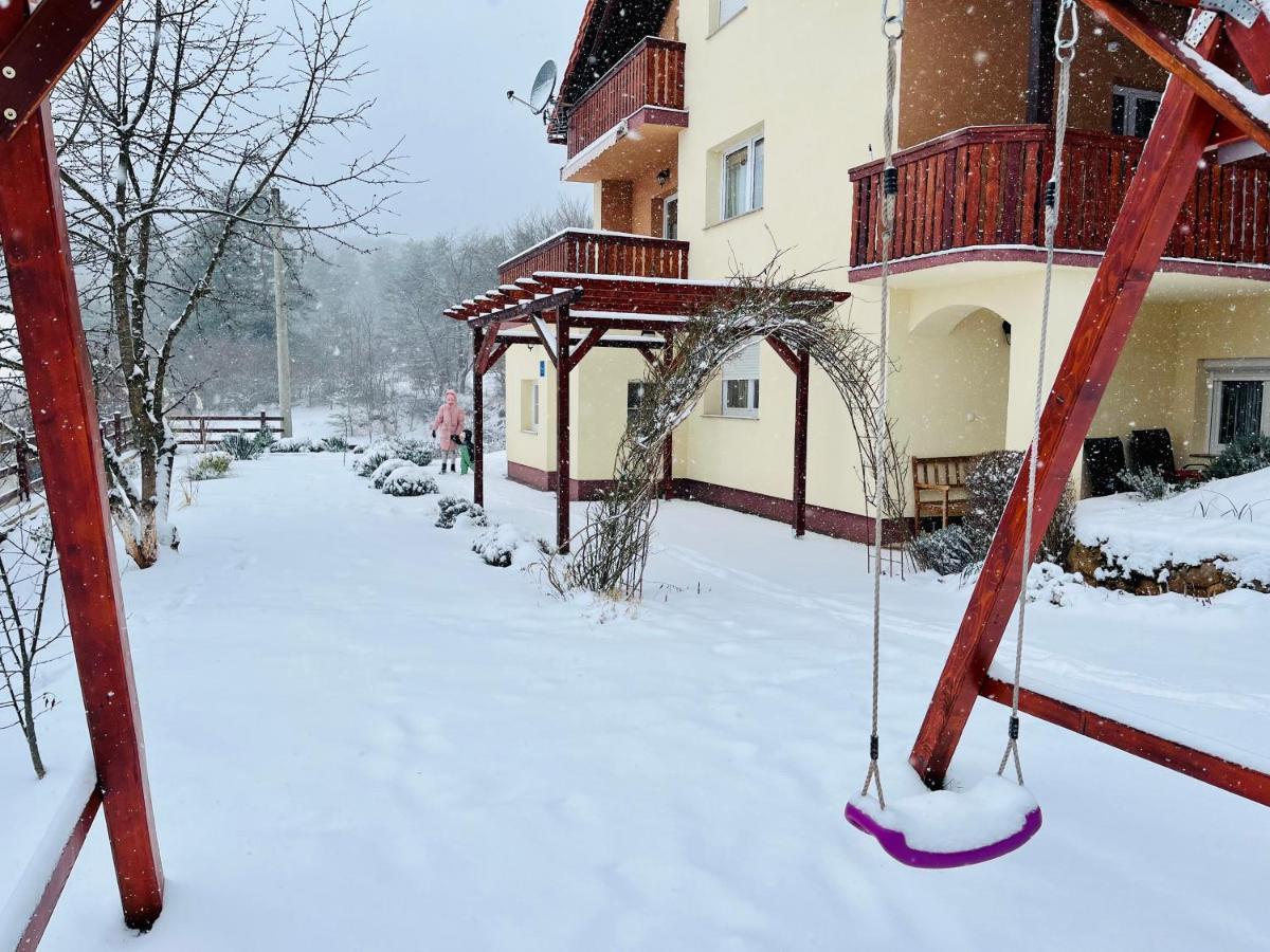 Apartman Korina Otocac Exterior photo