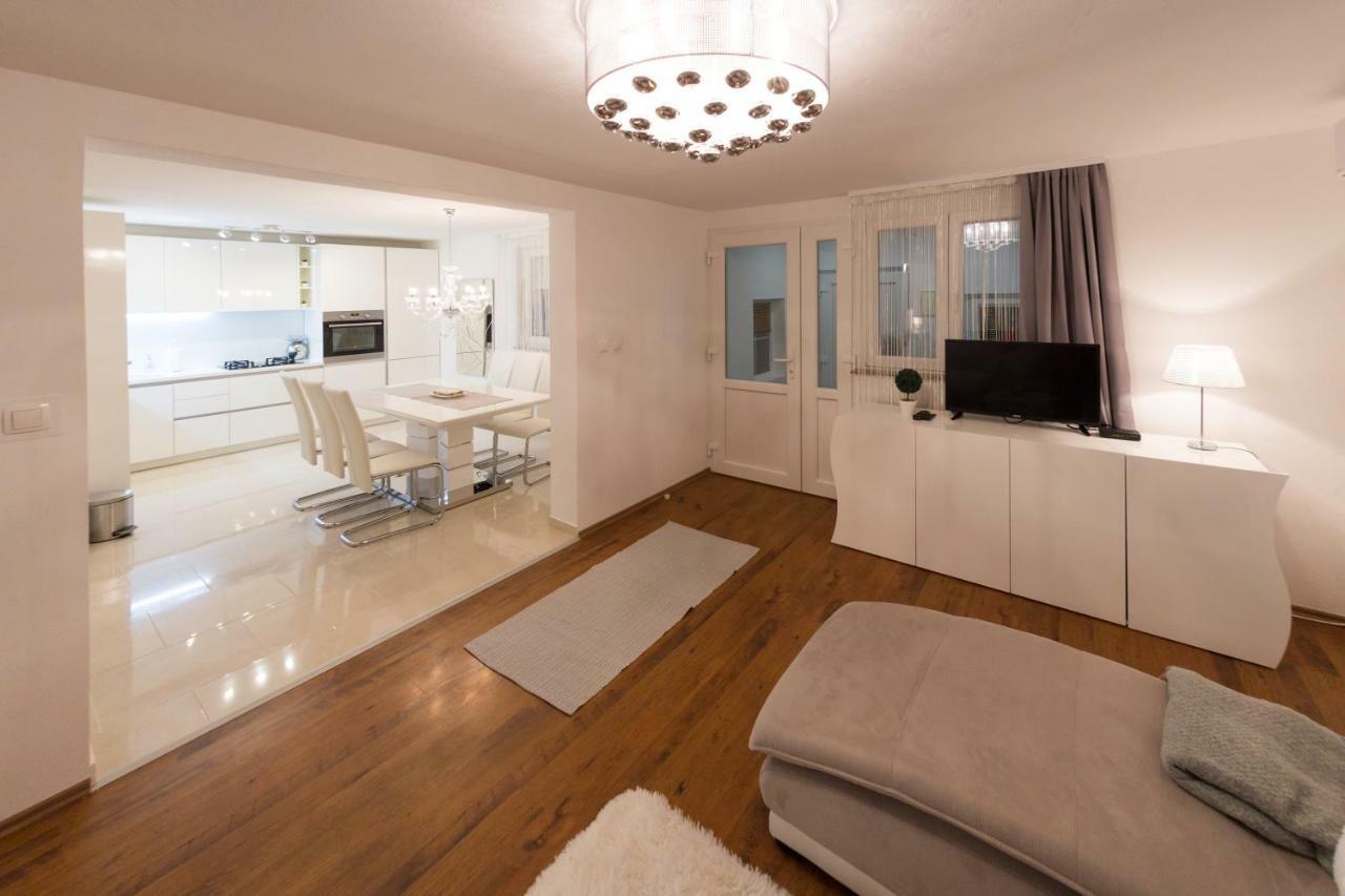 Apartman Korina Otocac Exterior photo